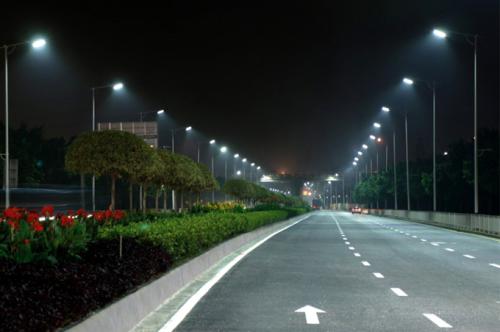 屋外30w 60wは都市道路の連結の街路照明のための街灯IP65 2700-6500Kを導いた