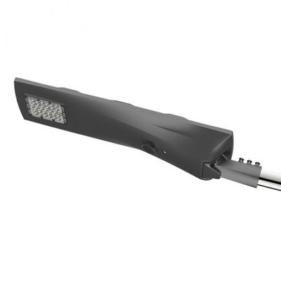 IP66 50W LEDの太陽街灯の高エネルギーの移動率23%